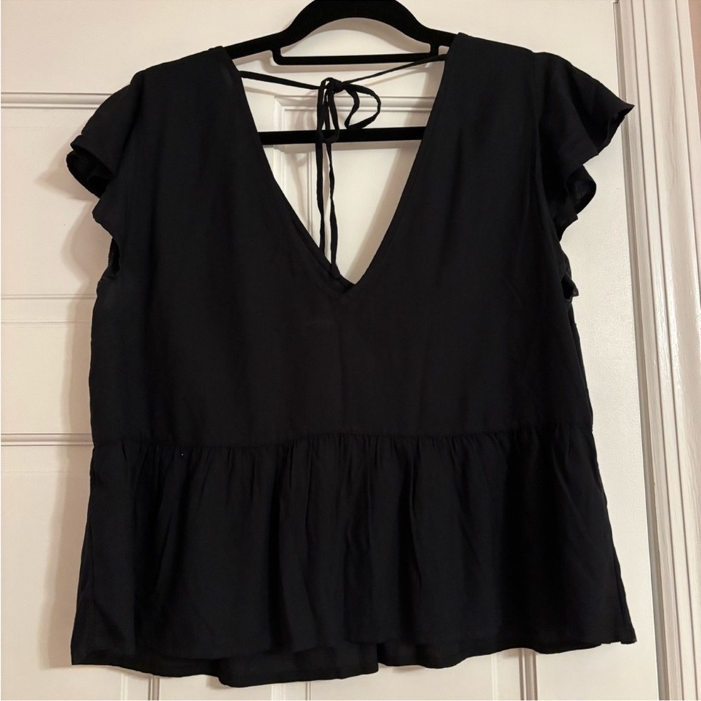 Abercrombie & Fitch Black V-Neck Ruffle Sleeve Peplum Top with Tie Back